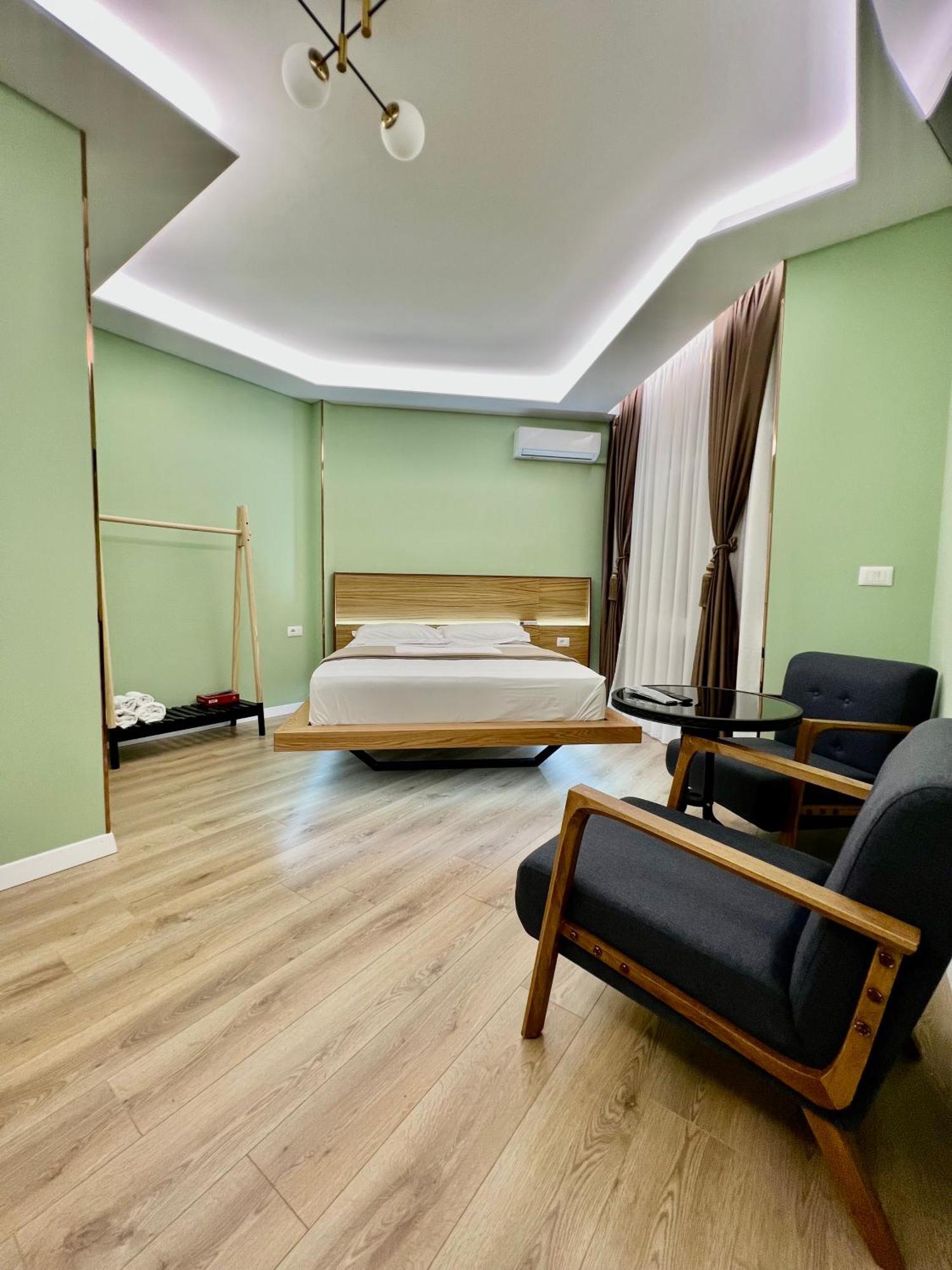 Spiranca Luxury Suites Тирана Екстериор снимка