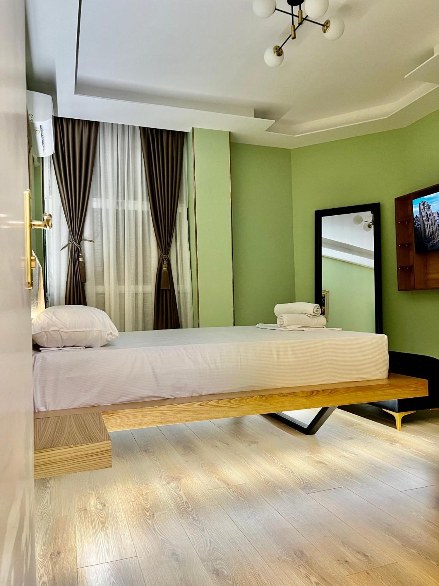 Spiranca Luxury Suites Тирана Екстериор снимка