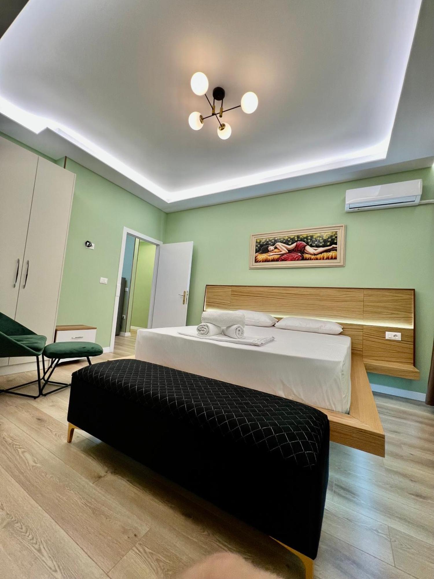 Spiranca Luxury Suites Тирана Екстериор снимка