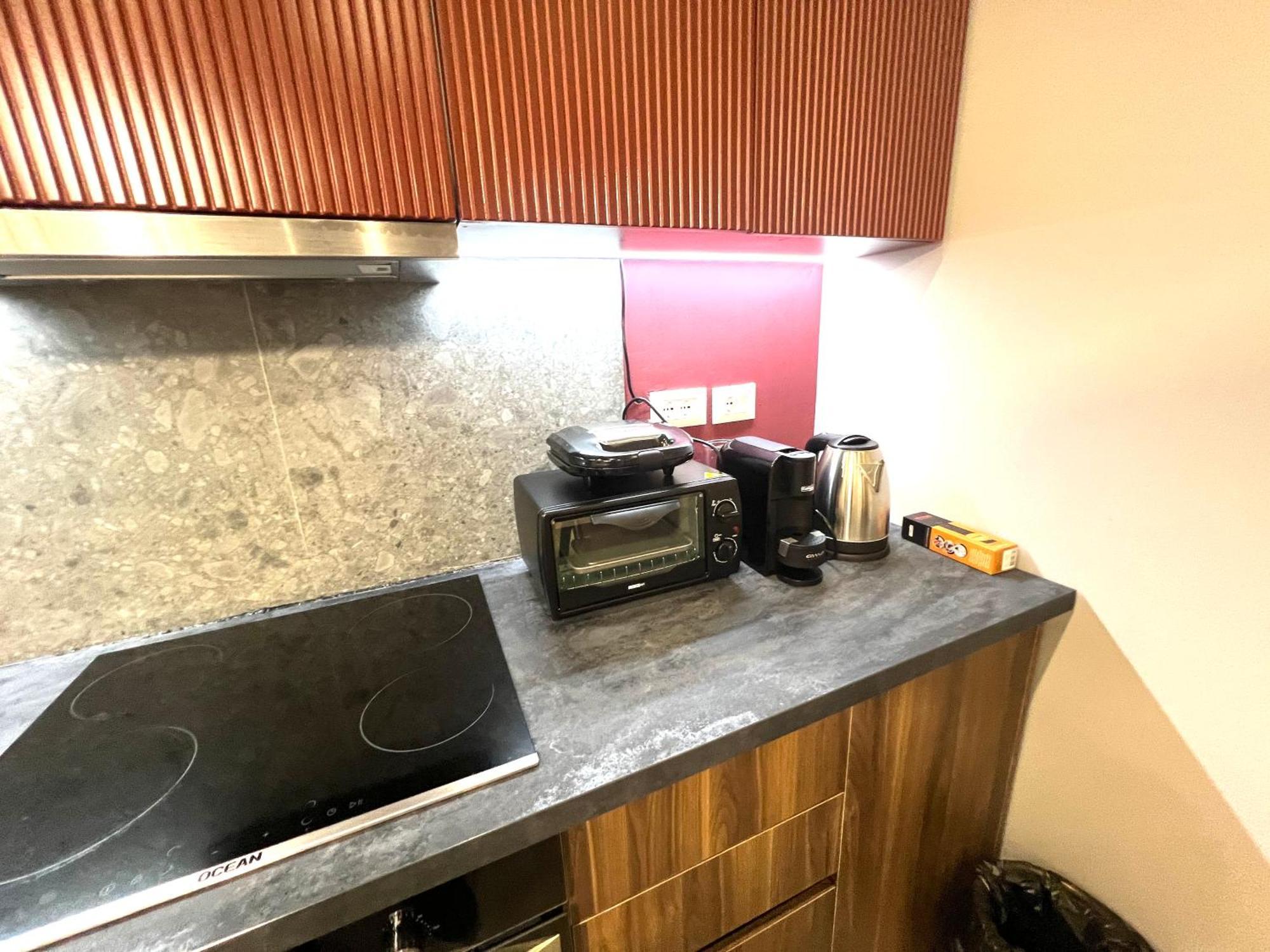 Spiranca Luxury Suites Тирана Екстериор снимка