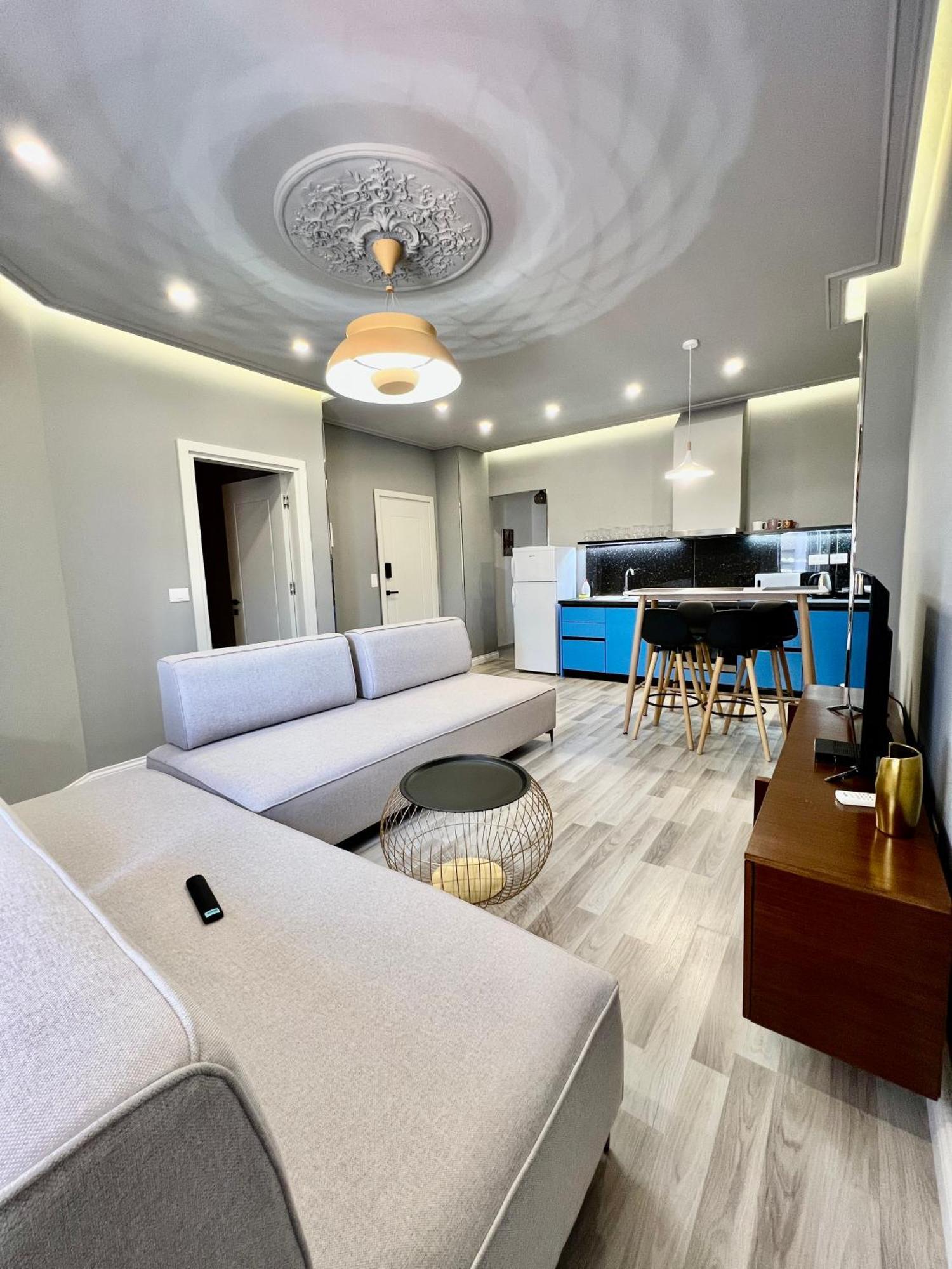 Spiranca Luxury Suites Тирана Екстериор снимка
