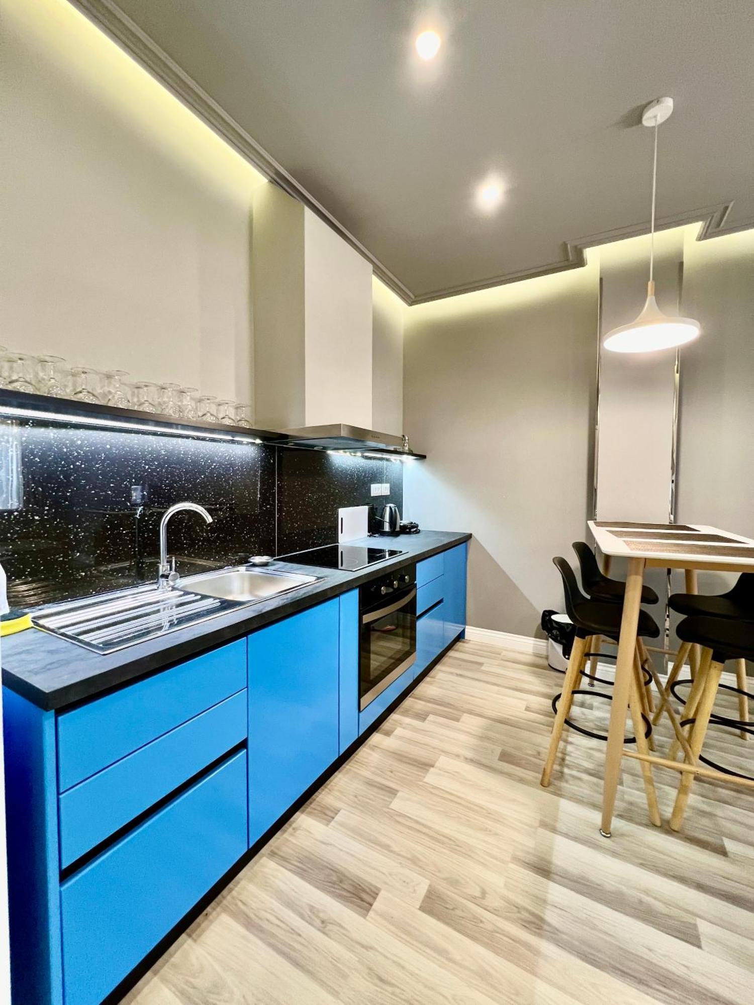 Spiranca Luxury Suites Тирана Стая снимка