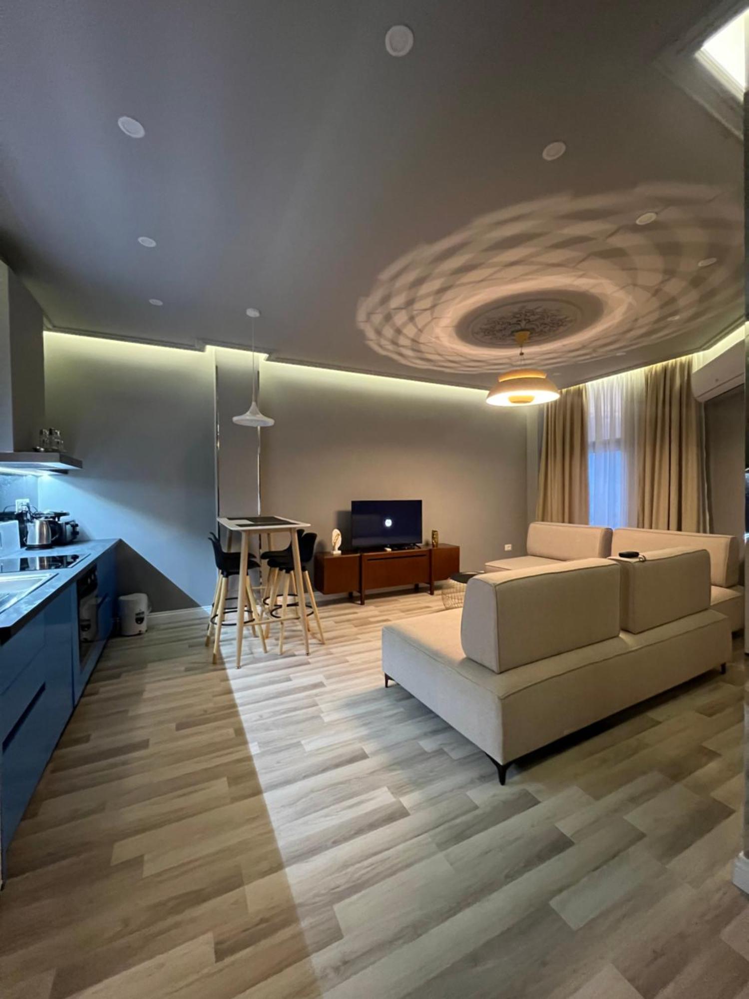 Spiranca Luxury Suites Тирана Стая снимка