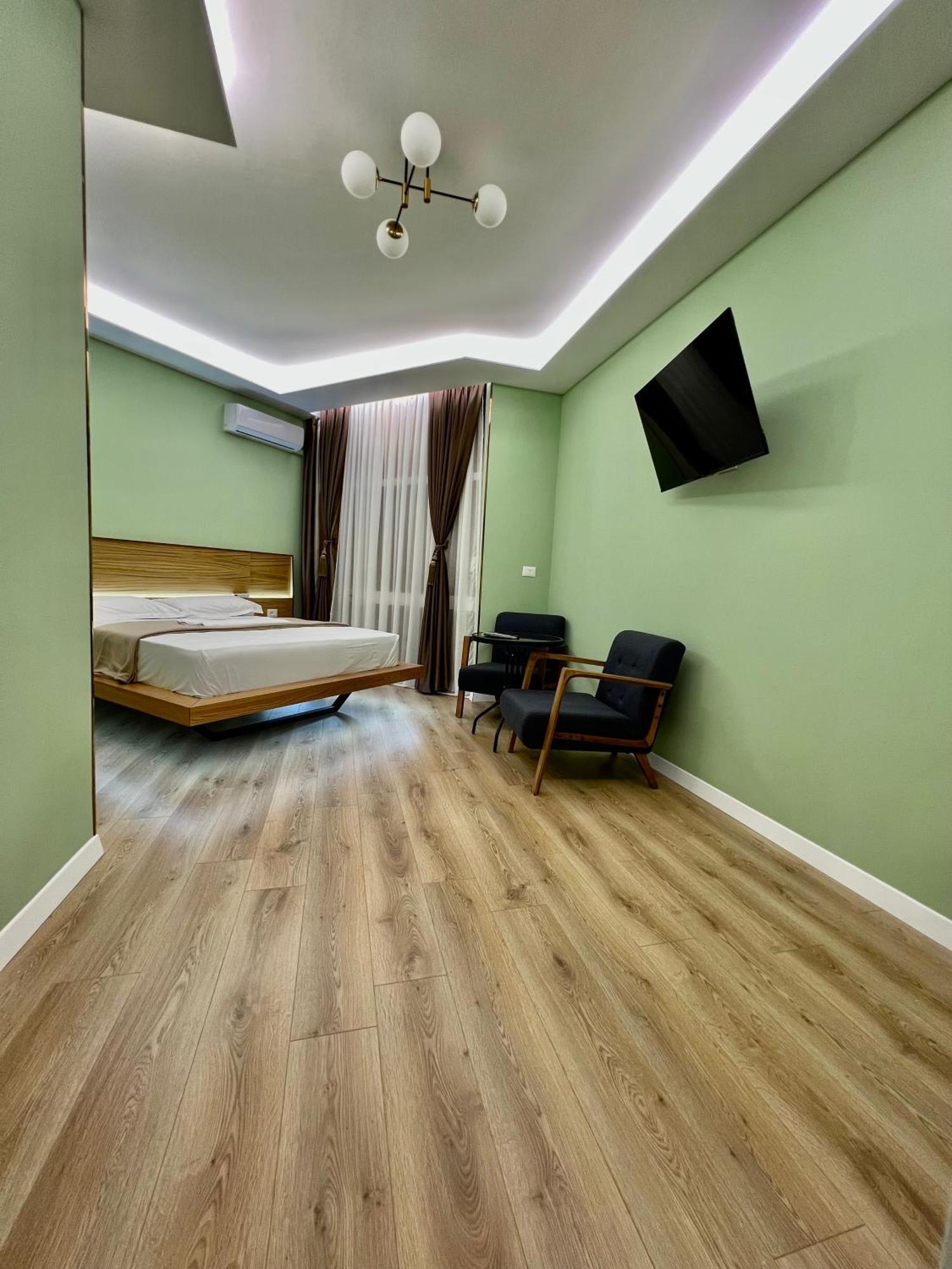 Spiranca Luxury Suites Тирана Екстериор снимка